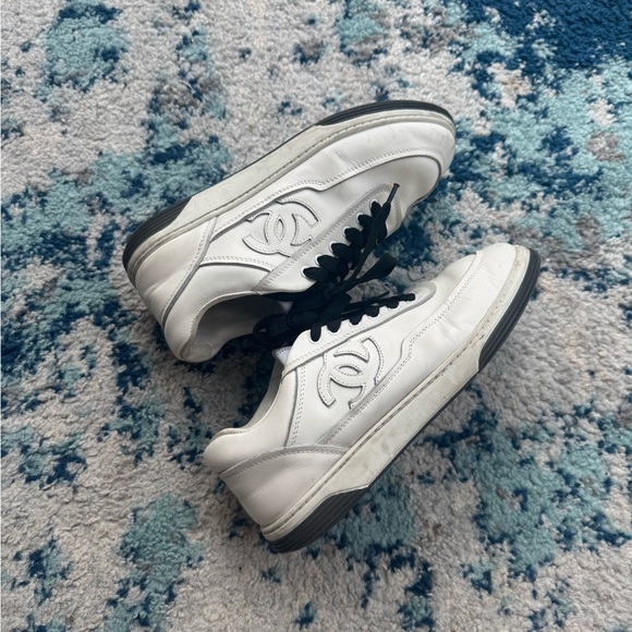 Chanel Sneakers 2024 interlocking CC logo - Picture 1 of 6